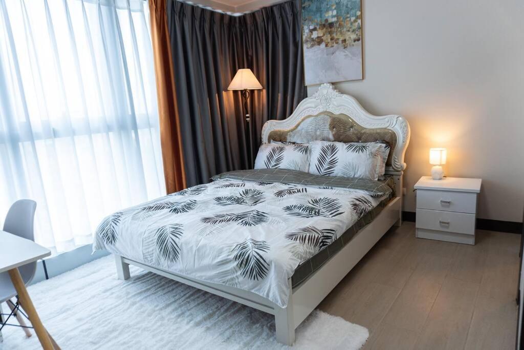 A2J Luxury 2Br Bgc Uptown Suite Near Uptown Mall Manilla Buitenkant foto