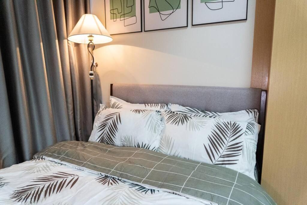 A2J Luxury 2Br Bgc Uptown Suite Near Uptown Mall Manilla Buitenkant foto