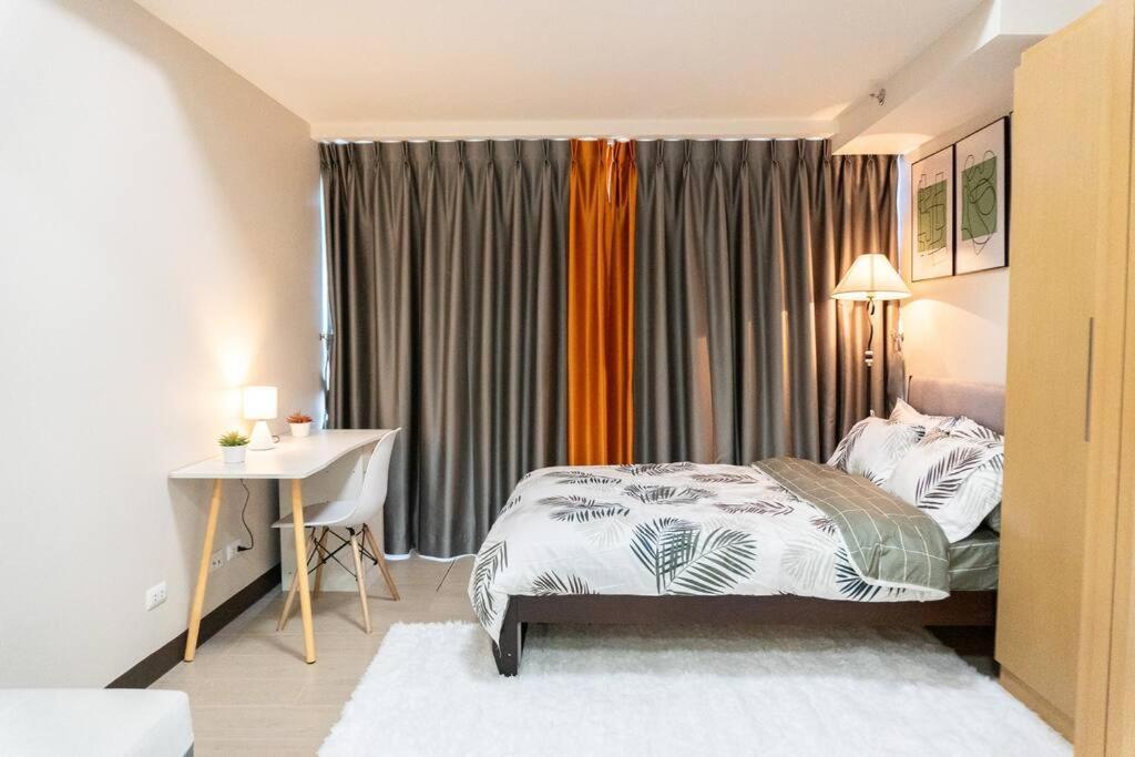 A2J Luxury 2Br Bgc Uptown Suite Near Uptown Mall Manilla Buitenkant foto