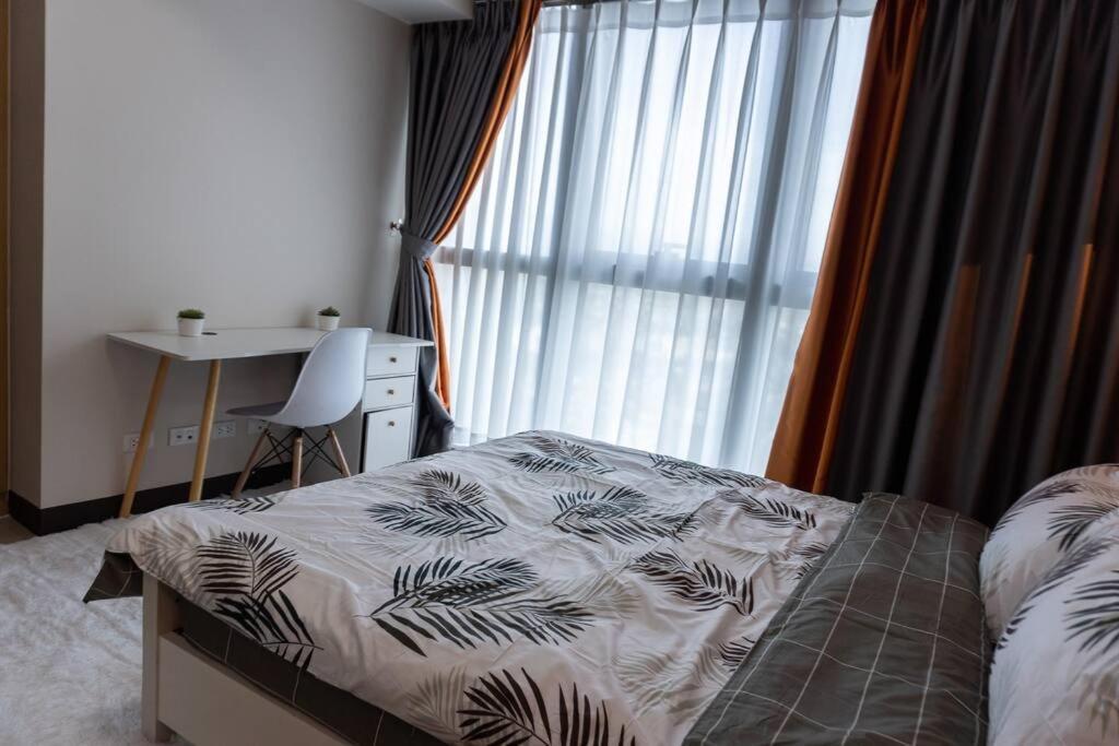 A2J Luxury 2Br Bgc Uptown Suite Near Uptown Mall Manilla Buitenkant foto