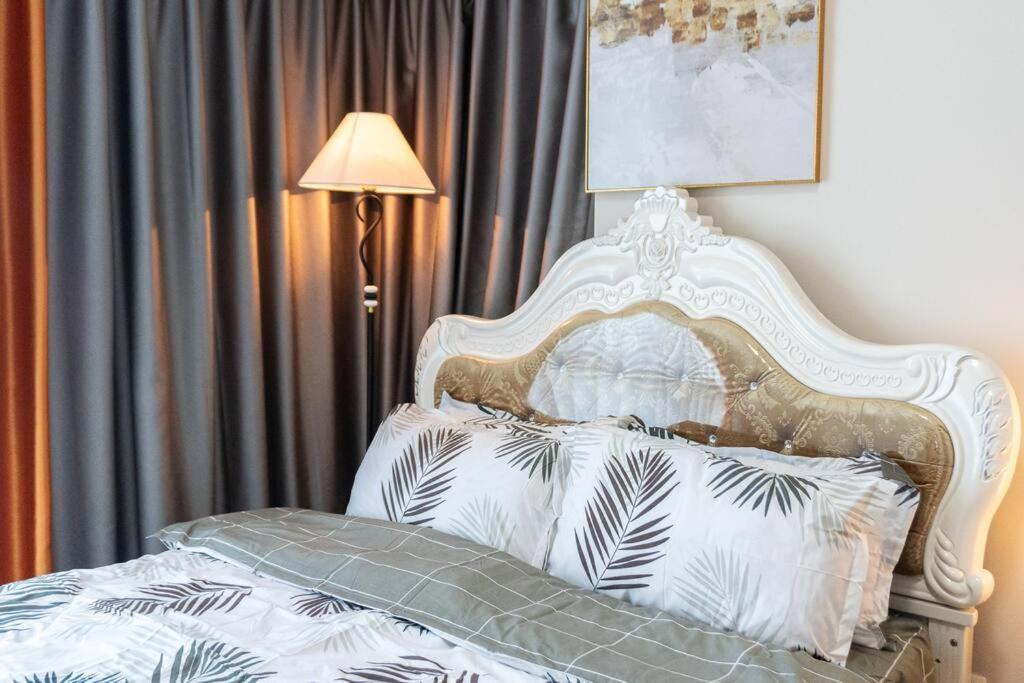 A2J Luxury 2Br Bgc Uptown Suite Near Uptown Mall Manilla Buitenkant foto