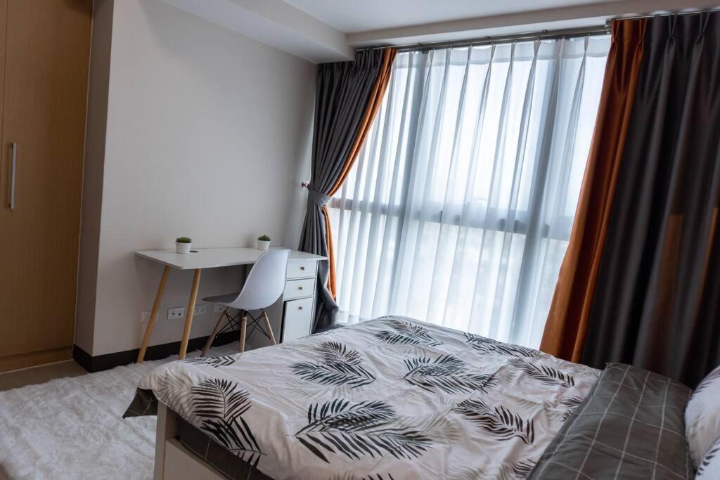 A2J Luxury 2Br Bgc Uptown Suite Near Uptown Mall Manilla Buitenkant foto