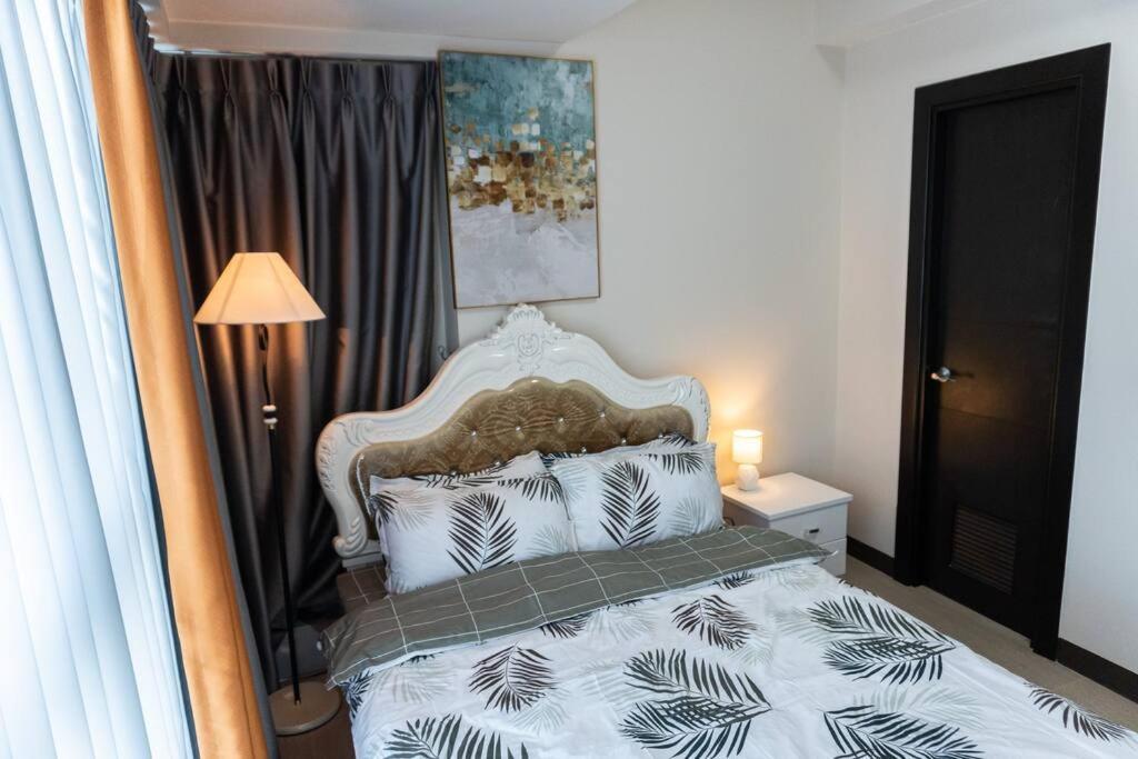 A2J Luxury 2Br Bgc Uptown Suite Near Uptown Mall Manilla Buitenkant foto