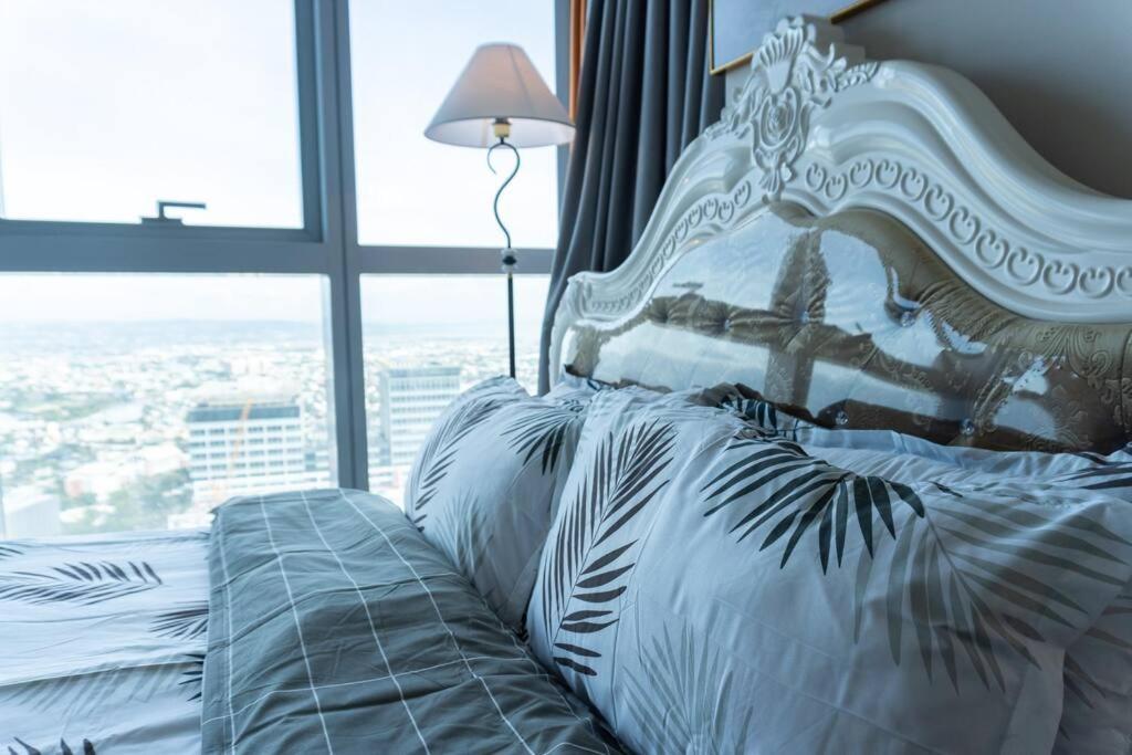A2J Luxury 2Br Bgc Uptown Suite Near Uptown Mall Manilla Buitenkant foto