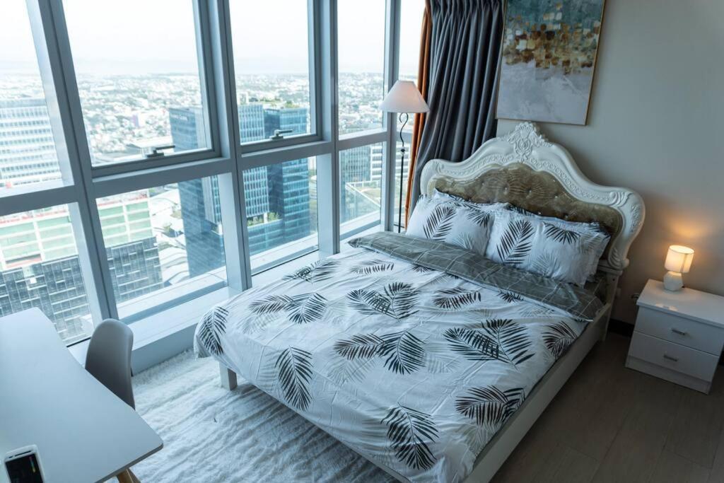 A2J Luxury 2Br Bgc Uptown Suite Near Uptown Mall Manilla Buitenkant foto