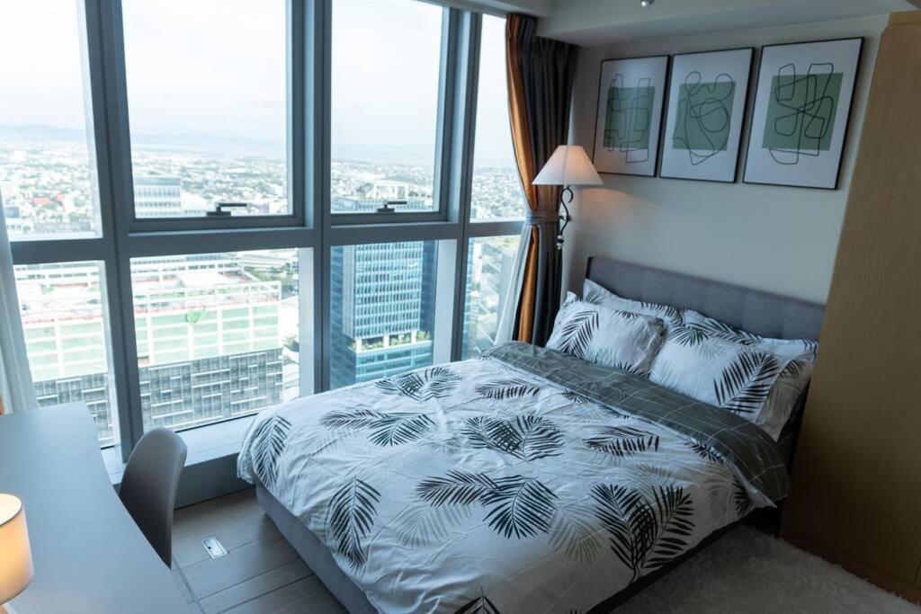 A2J Luxury 2Br Bgc Uptown Suite Near Uptown Mall Manilla Buitenkant foto