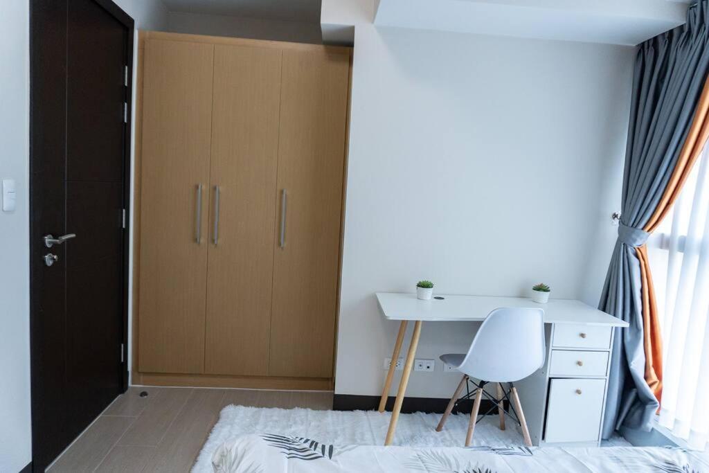 A2J Luxury 2Br Bgc Uptown Suite Near Uptown Mall Manilla Buitenkant foto