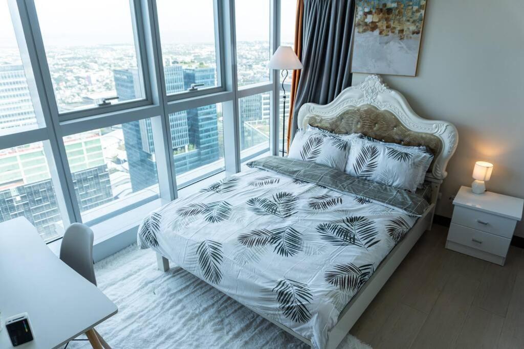 A2J Luxury 2Br Bgc Uptown Suite Near Uptown Mall Manilla Buitenkant foto