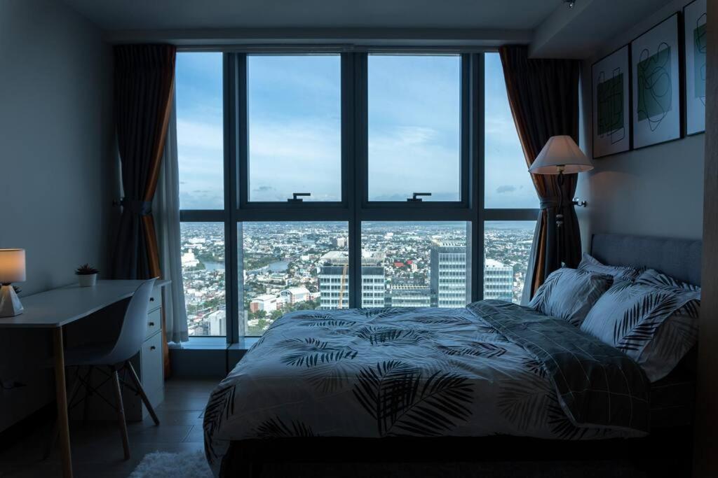 A2J Luxury 2Br Bgc Uptown Suite Near Uptown Mall Manilla Buitenkant foto