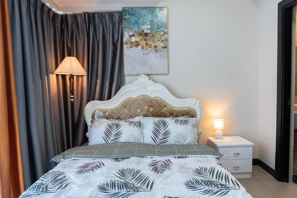 A2J Luxury 2Br Bgc Uptown Suite Near Uptown Mall Manilla Buitenkant foto