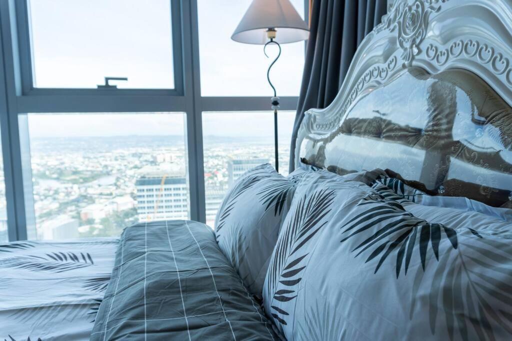 A2J Luxury 2Br Bgc Uptown Suite Near Uptown Mall Manilla Buitenkant foto