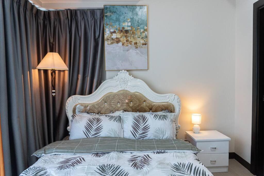 A2J Luxury 2Br Bgc Uptown Suite Near Uptown Mall Manilla Buitenkant foto