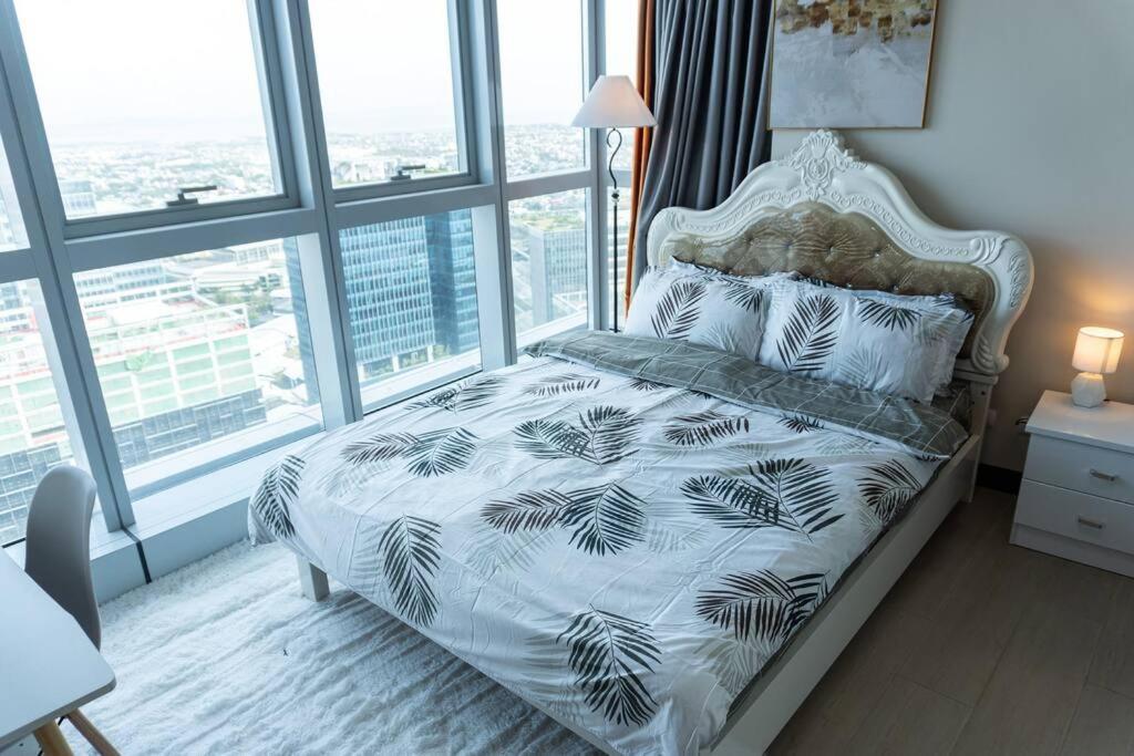 A2J Luxury 2Br Bgc Uptown Suite Near Uptown Mall Manilla Buitenkant foto