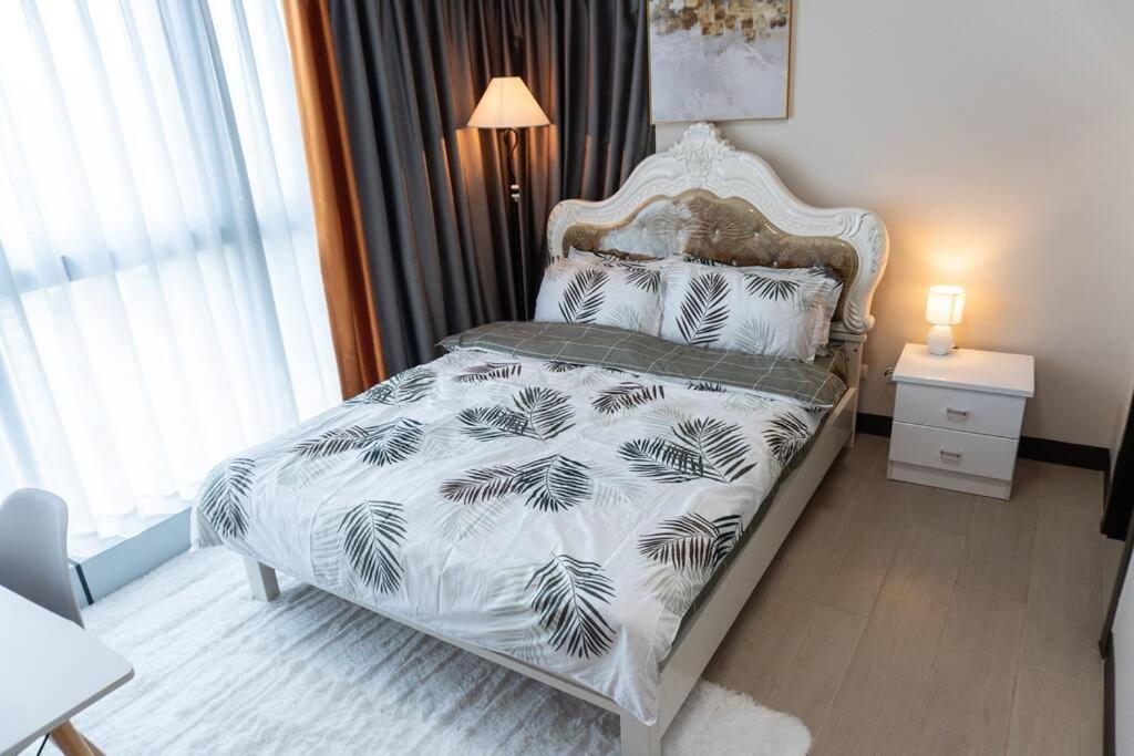 A2J Luxury 2Br Bgc Uptown Suite Near Uptown Mall Manilla Buitenkant foto